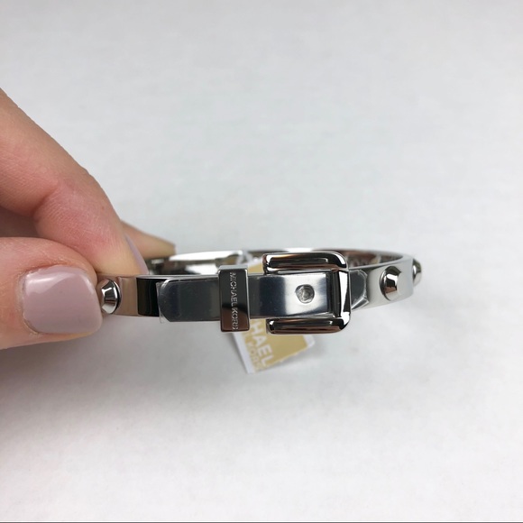 Michael Kors Heritage Astor Buckle Bangle - Picture 5 of 6